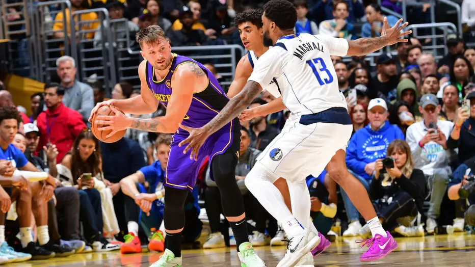 Lakers vs Mavericks: A Deep Dive into the Player Stats and Pivotal Performances Lakers vs Mavericks: A Deep Dive into the Player Stats and Pivotal Performances